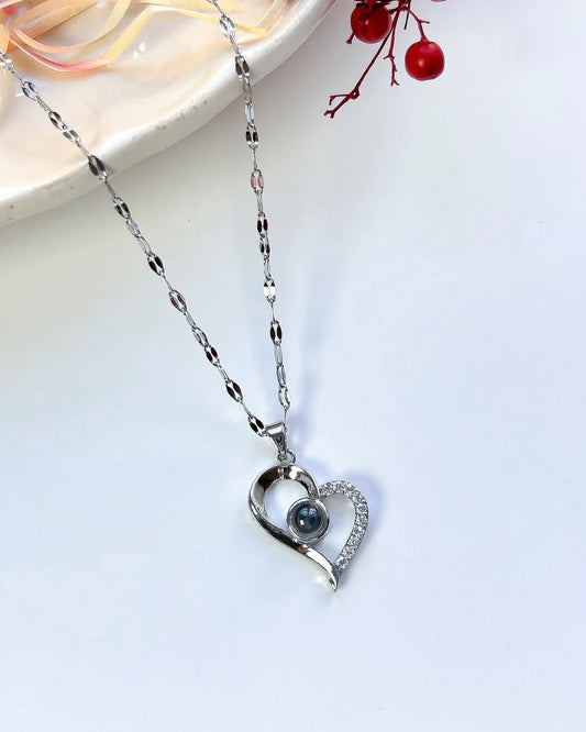 100 DİLDE SENİ SEVİYORUM KALP KOLYE